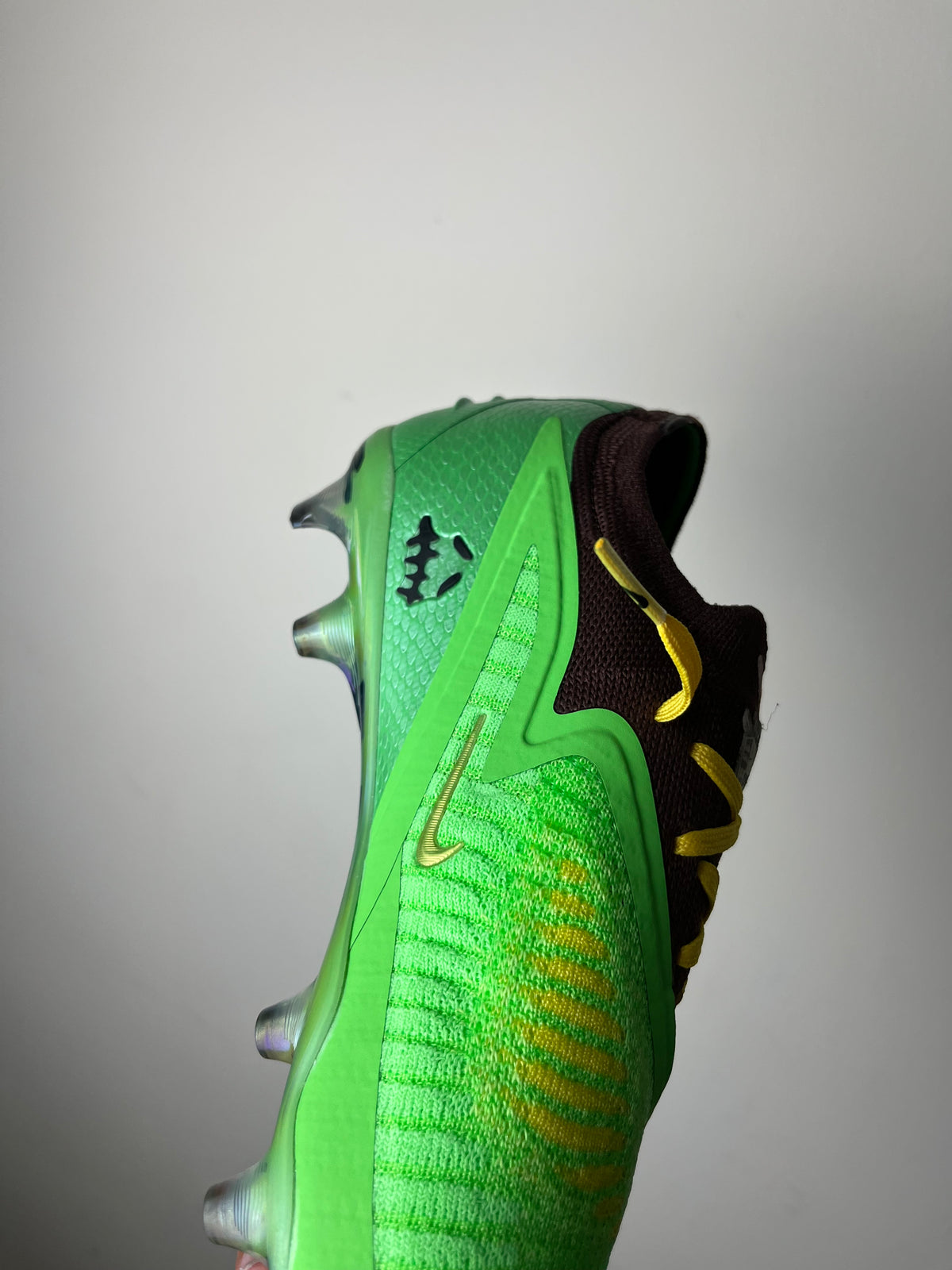 Nike Phantom 6 Low Travis Scott (stock)