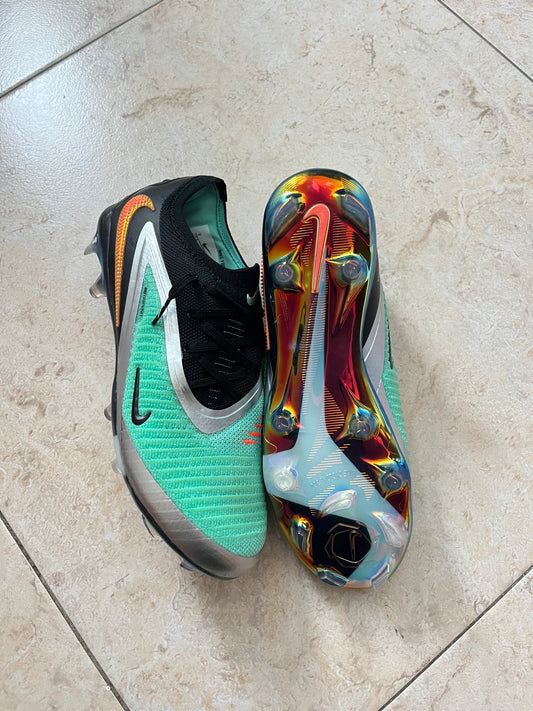 Nike Phantom 6 Low Cromo (Stock)