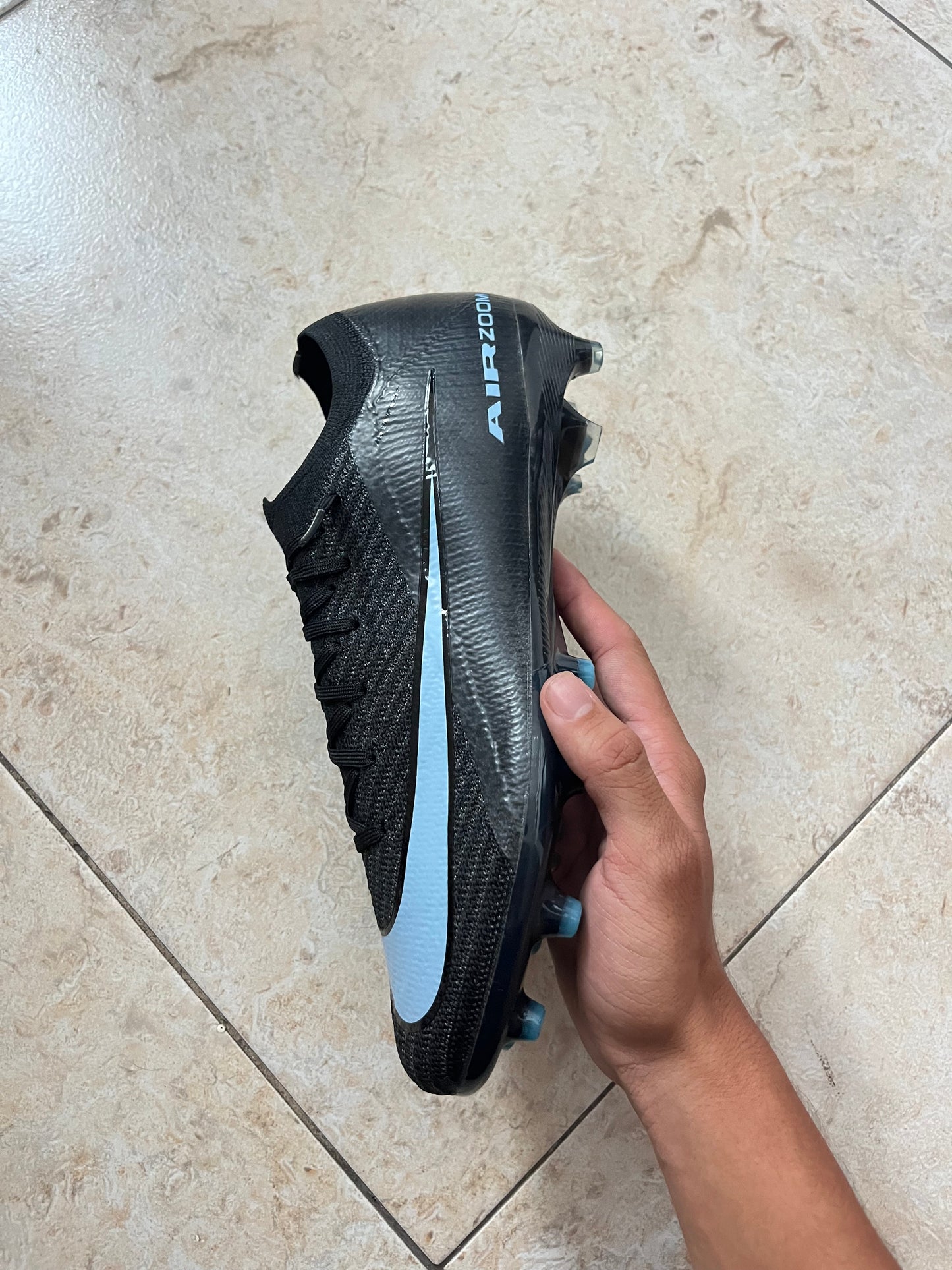 Nike Vapor 16 (Stock)