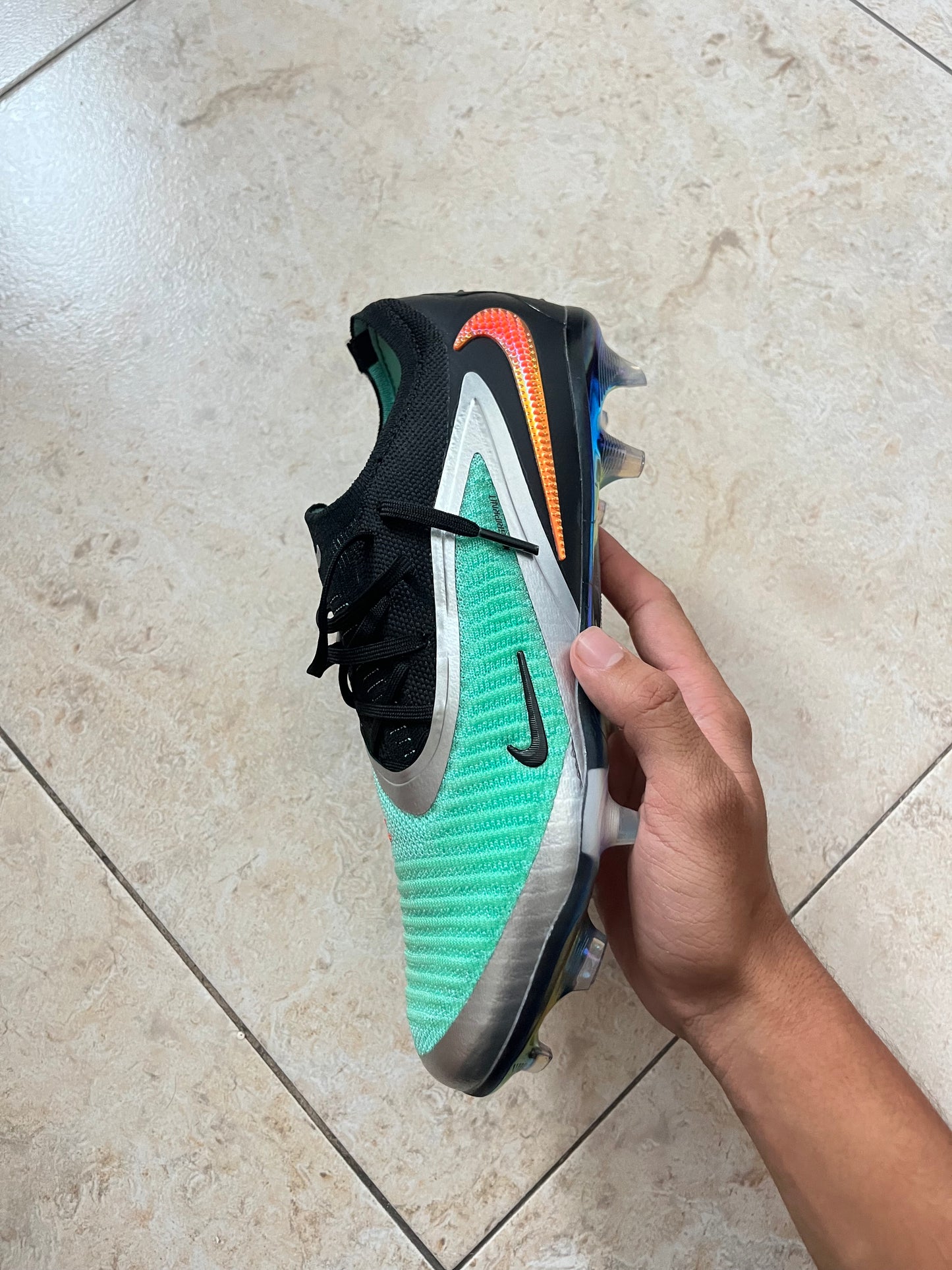 Nike Phantom 6 Low Cromo (Stock)