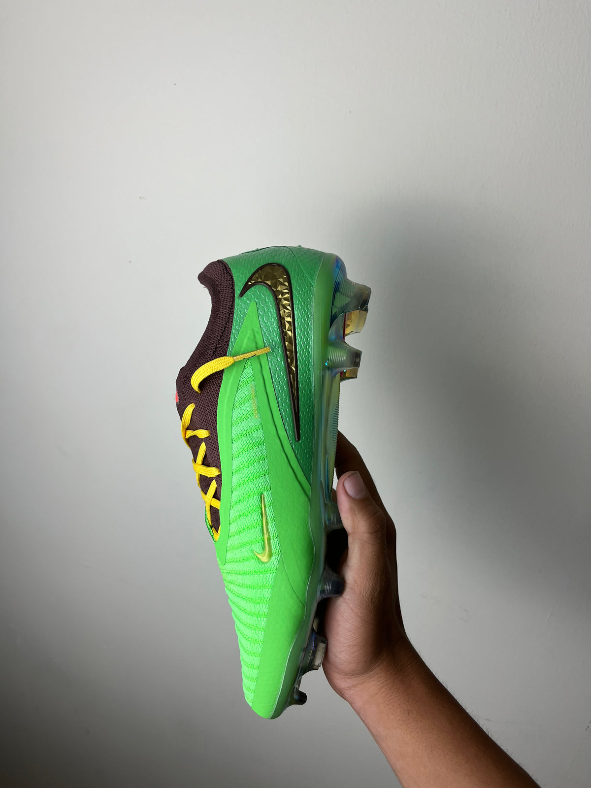 Nike Phantom 6 Low Travis Scott (stock)