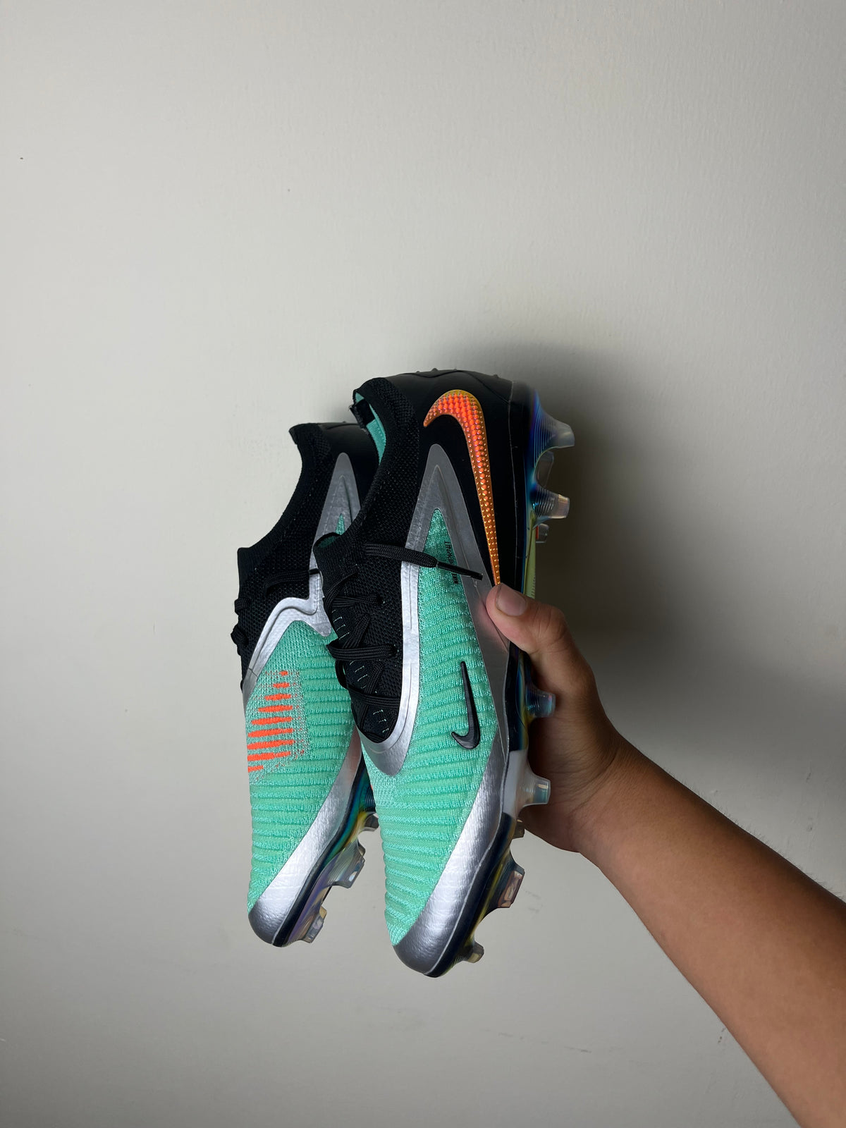 Nike Phantom 6 Low Cromo (Stock)